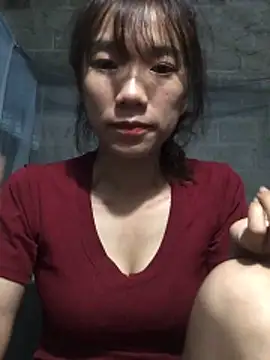 Snapshot of Sukem-mut chatting on May 10, 2026, 3:28 pm Sukem-mut online show from May 10, 2026, 3:28 pm