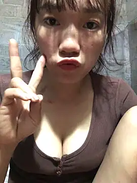 Snapshot of Sukem-mut chatting on May 13, 2026, 5:05 am Sukem-mut online show from May 13, 2026, 5:05 am