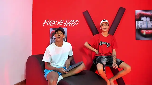 Snapshot of GREEN_BOYS chatting on February 14, 2026, 7:27 am GREEN BOYS online show from February 14, 2026, 7:27 am