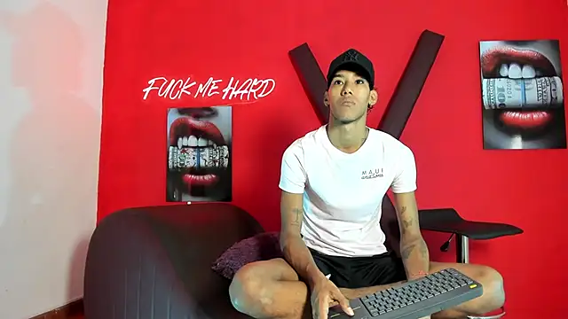 Snapshot of GREEN_BOYS chatting on February 26, 2026, 7:40 am GREEN BOYS online show from February 26, 2026, 7:40 am