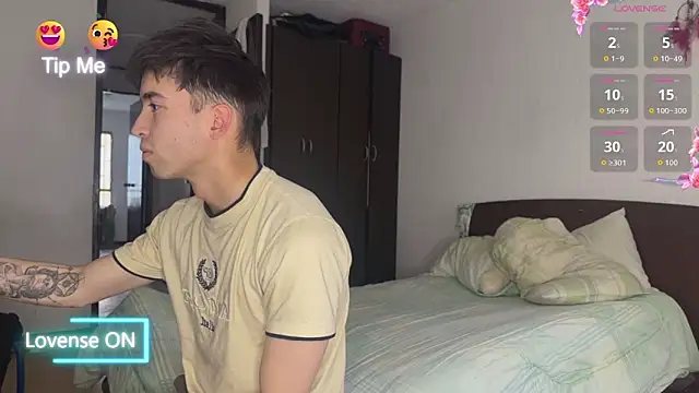 Snapshot of Rakhub chatting on April 14, 2026, 9:54 pm Rakhub online show from April 14, 2026, 9:54 pm