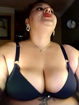 chanelxoxo18 online show from April 10, 2026, 9:47 am