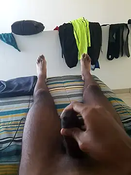 isuru lakshan online show from February 17, 2026, 12:01 pm