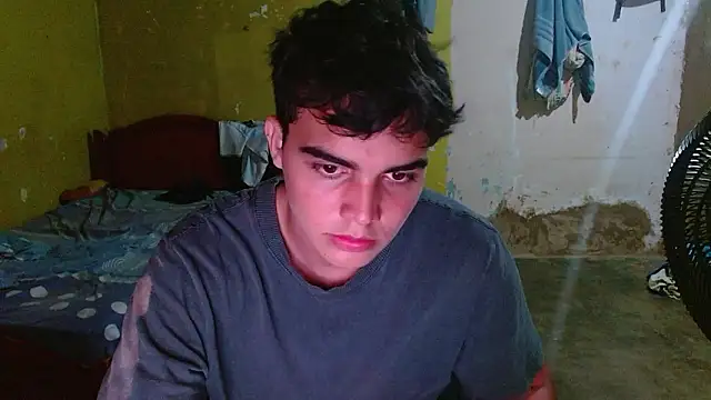 Snapshot of heiker__ chatting on March 22, 2026, 11:19 pm heiker online show from March 22, 2026, 11:19 pm