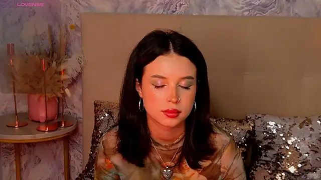 LanaLedger online show from July 28, 2026, 2:05 pm