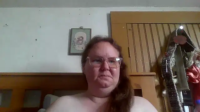 naughty queen1 online show from April 21, 2026, 7:50 pm