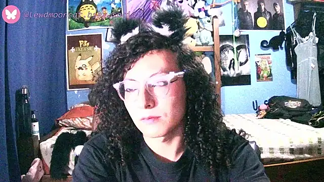 lewd mooncat online show from May 7, 2026, 11:21 pm