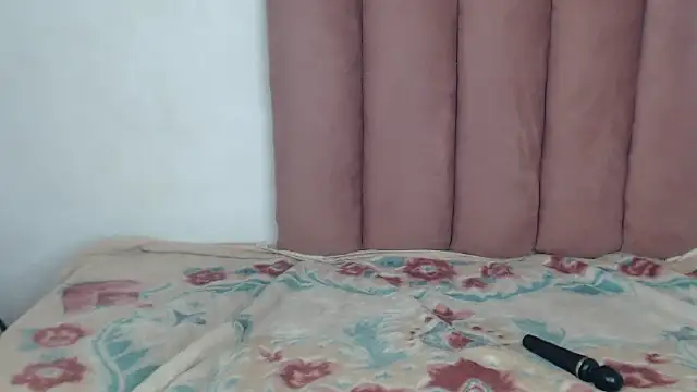 BigBootyEbony  online show from April 8, 2026, 6:52 pm