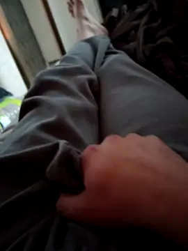 valetrav5 online show from February 15, 2026, 9:00 pm