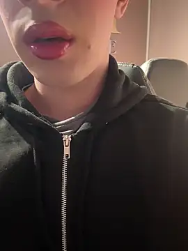 PerlaRogerss  online show from March 10, 2026, 10:42 am