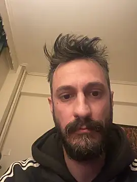 Snapshot of livegreek chatting on March 14, 2026, 4:45 pm livegreek online show from March 14, 2026, 4:45 pm