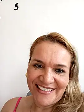 Snapshot of charlotte_milf30 chatting on March 8, 2026, 2:32 pm charlotte milf30 online show from March 8, 2026, 2:32 pm