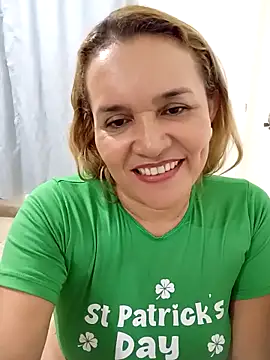 Snapshot of charlotte_milf30 chatting on April 12, 2026, 1:32 am charlotte milf30 online show from April 12, 2026, 1:32 am