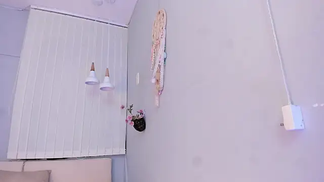 Amber Novoa online show from March 2, 2026, 12:23 pm