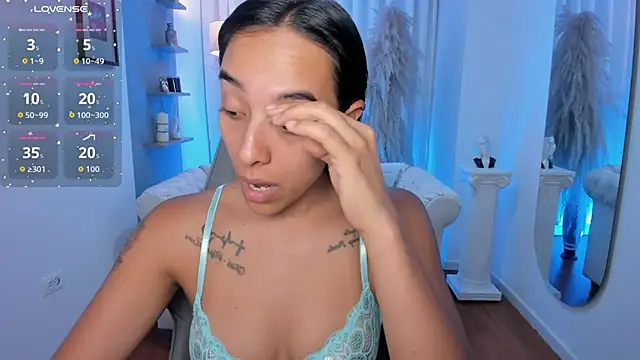 saori katsumi  online show from April 15, 2026, 11:50 am