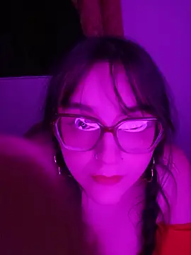 daphneev online show from May 20, 2026, 12:17 am