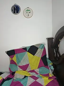 daphneev online show from August 1, 2026, 2:33 am