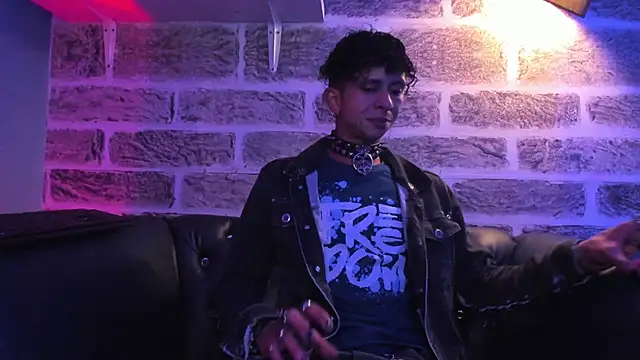 Maximoking26 online show from February 26, 2026, 4:22 am