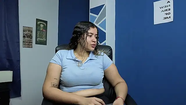 goodgirlxxl online show from April 8, 2026, 2:22 am