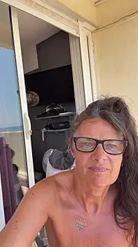 Snapshot of Dance_Lady chatting on July 14, 2026, 12:44 pm Dance Lady online show from July 14, 2026, 12:44 pm