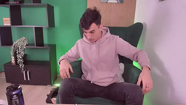 Slendy Knox online show from February 28, 2026, 1:01 pm