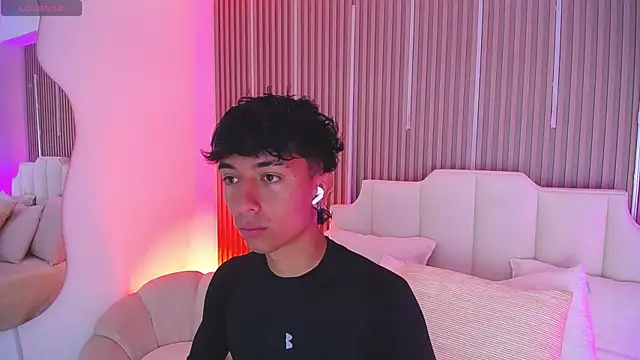 Aiden Rivers  online show from March 26, 2026, 12:44 pm