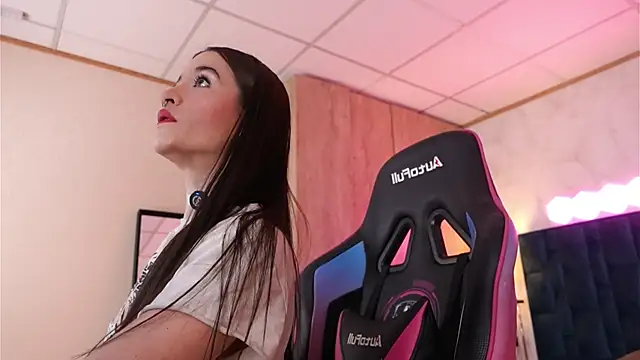 Snapshot of LucyDeLuca chatting on February 26, 2026, 7:51 am LucyDeLuca online show from February 26, 2026, 7:51 am