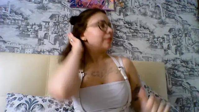 AwryNeon online show from February 27, 2026, 6:02 am