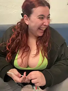 Sandragll online show from April 10, 2026, 1:38 pm