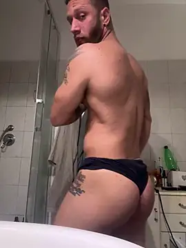 Snapshot of Tiziano94 chatting on February 23, 2026, 11:29 am Tiziano94 online show from February 23, 2026, 11:29 am