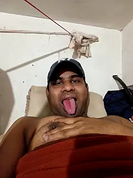 Snapshot of Amina___trans__sexy chatting on February 25, 2026, 6:39 pm Amina trans sexy online show from February 25, 2026, 6:39 pm