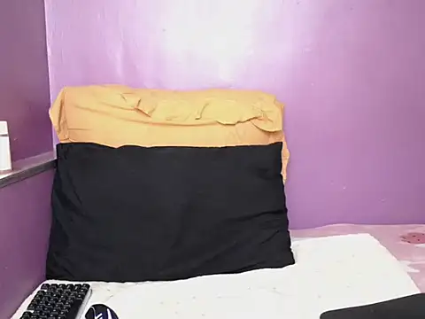 indianicon23 online show from April 15, 2026, 4:14 pm