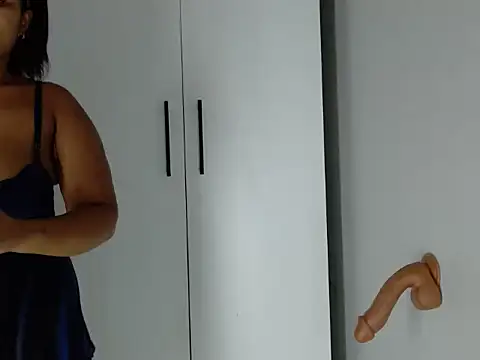 Loyal Sashaa online show from February 24, 2026, 5:27 am