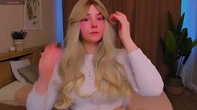 Maddy Wood  online show from February 20, 2026, 3:12 pm