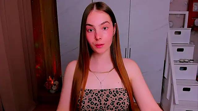 Snapshot of Maddy_Wood_ chatting on April 28, 2026, 4:34 pm Maddy Wood online show from April 28, 2026, 4:34 pm