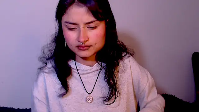 Lili  Clan online show from February 27, 2026, 1:38 am