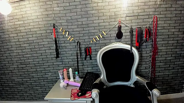 hillary bigbutt online show from March 24, 2026, 4:17 am