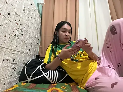 Snapshot of bigcock_farrah chatting on February 23, 2026, 8:44 am bigcock farrah online show from February 23, 2026, 8:44 am