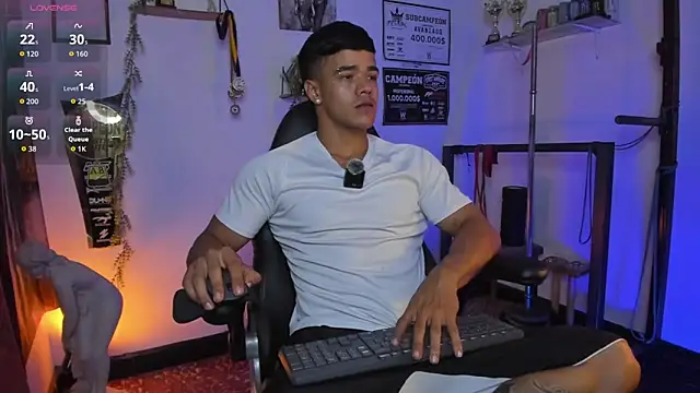 Rob zaens33 online show from April 18, 2026, 3:38 pm