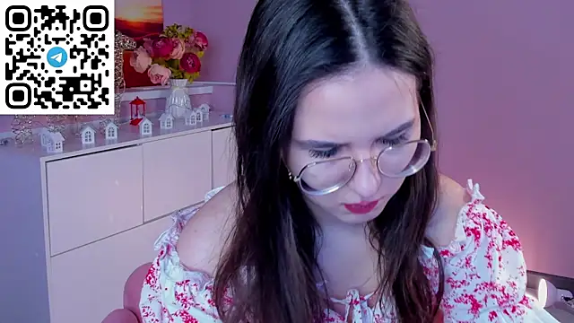 leylamirage online show from February 21, 2026, 12:39 pm