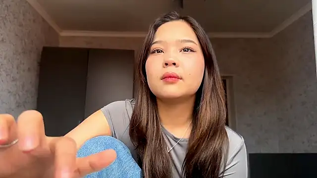 Snapshot of RegenaLandauer chatting on February 22, 2026, 7:40 am RegenaLandauer online show from February 22, 2026, 7:40 am