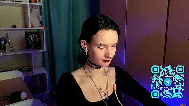 MabelDefina online show from March 28, 2026, 1:00 pm