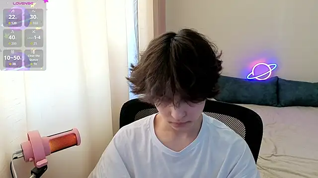  LukaHayes  online show from April 10, 2026, 2:00 pm