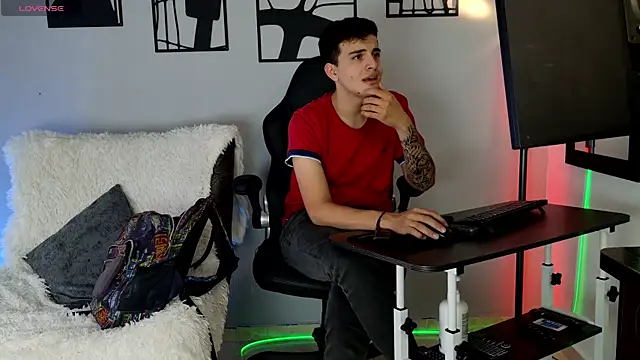 Snapshot of nico_pelusa chatting on February 27, 2026, 9:48 pm nico pelusa online show from February 27, 2026, 9:48 pm