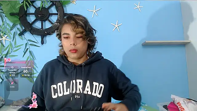 skinnysexy18 online show from July 3, 2026, 6:47 pm