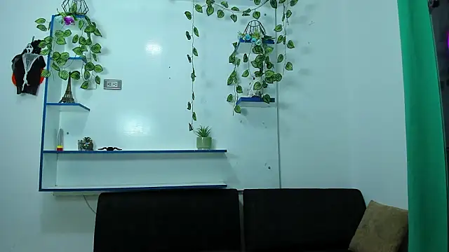 Snapshot of luna_sex_hot_ chatting on February 27, 2026, 1:11 pm luna sex hot online show from February 27, 2026, 1:11 pm