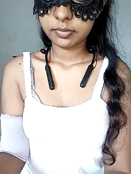 ASHANYA JAYASOORIYA online show from July 12, 2026, 3:52 am