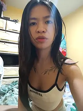 Snapshot of Luna_Moonfang chatting on March 10, 2026, 12:32 pm Luna Moonfang online show from March 10, 2026, 12:32 pm