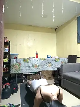 Snapshot of Luna_Moonfang chatting on April 9, 2026, 9:31 pm Luna Moonfang online show from April 9, 2026, 9:31 pm