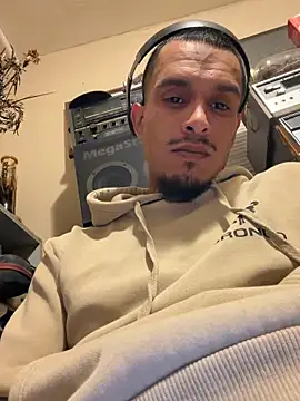 Snapshot of Thatguy_2026 chatting on March 18, 2026, 6:38 am Thatguy 2026 online show from March 18, 2026, 6:38 am